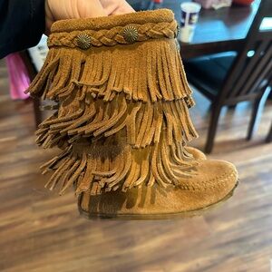 Minnetonka Moccasin kids Fringe Boots